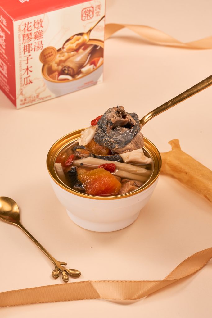 花膠木瓜椰子竹絲雞湯